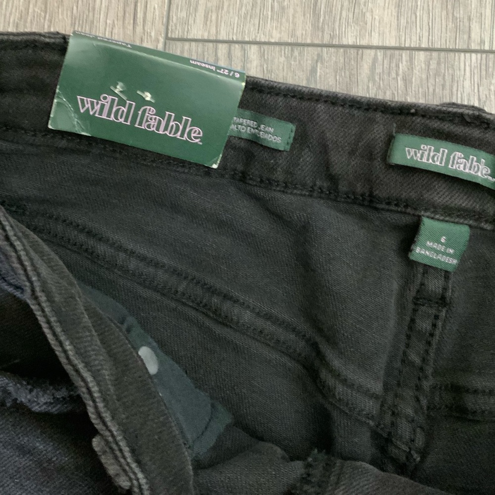 Wild Fable Women's Size 6 Super High Rise Tapered Jeans Black Wash - Picture 3 of 7